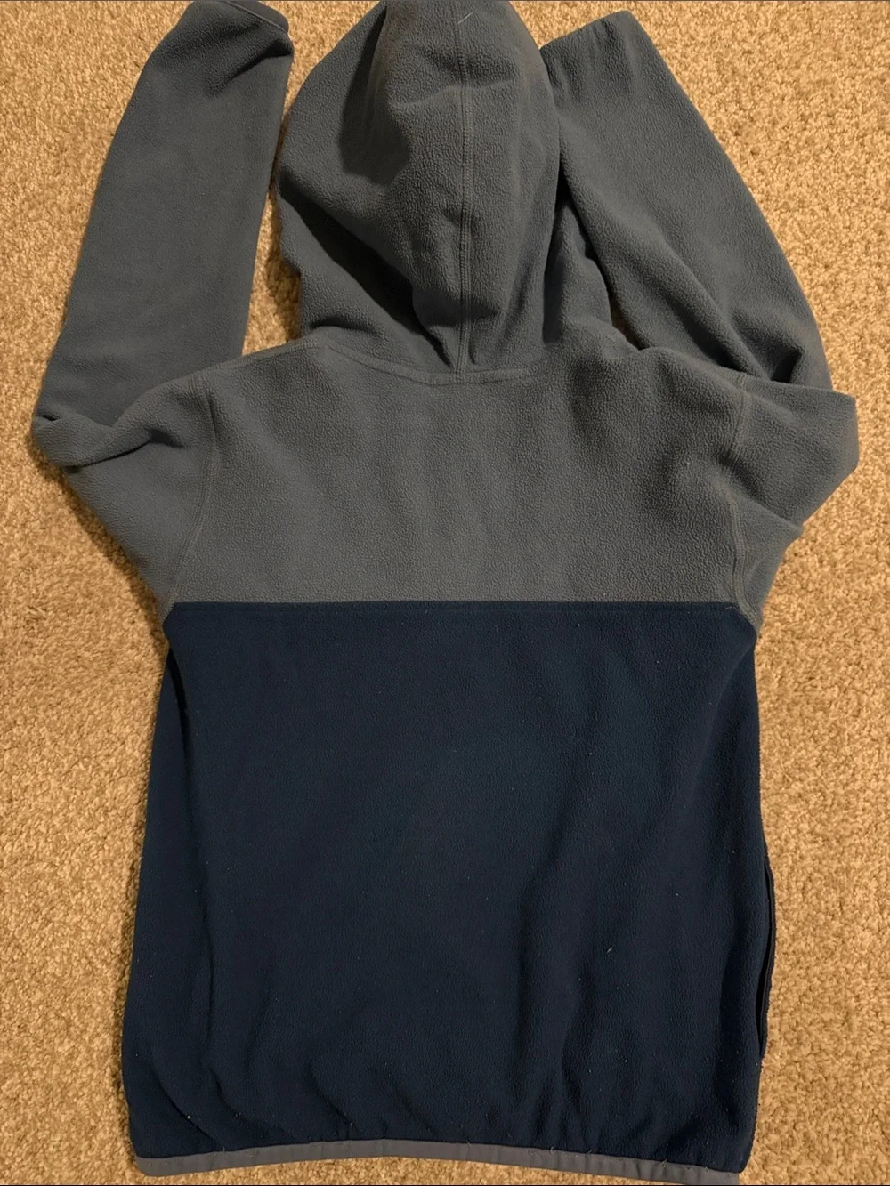 Patagonia Kids Two-Tone Blue Hooded Fleece Jacket with Chest Pocket - Picture 4 of 4